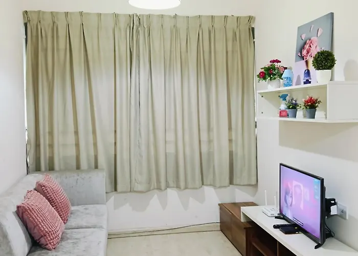 Nur Homestay Uuc