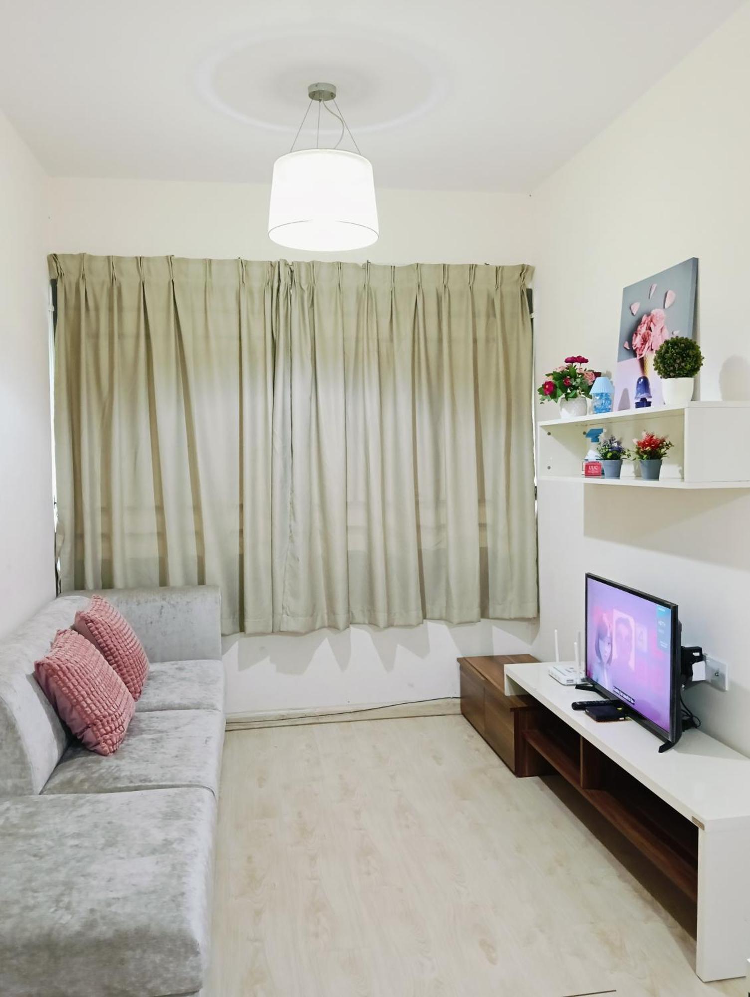 Homestay Nur Uuc *